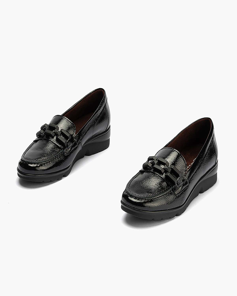 Mocasín Pitillos de mujer con adorno de cadena Negro