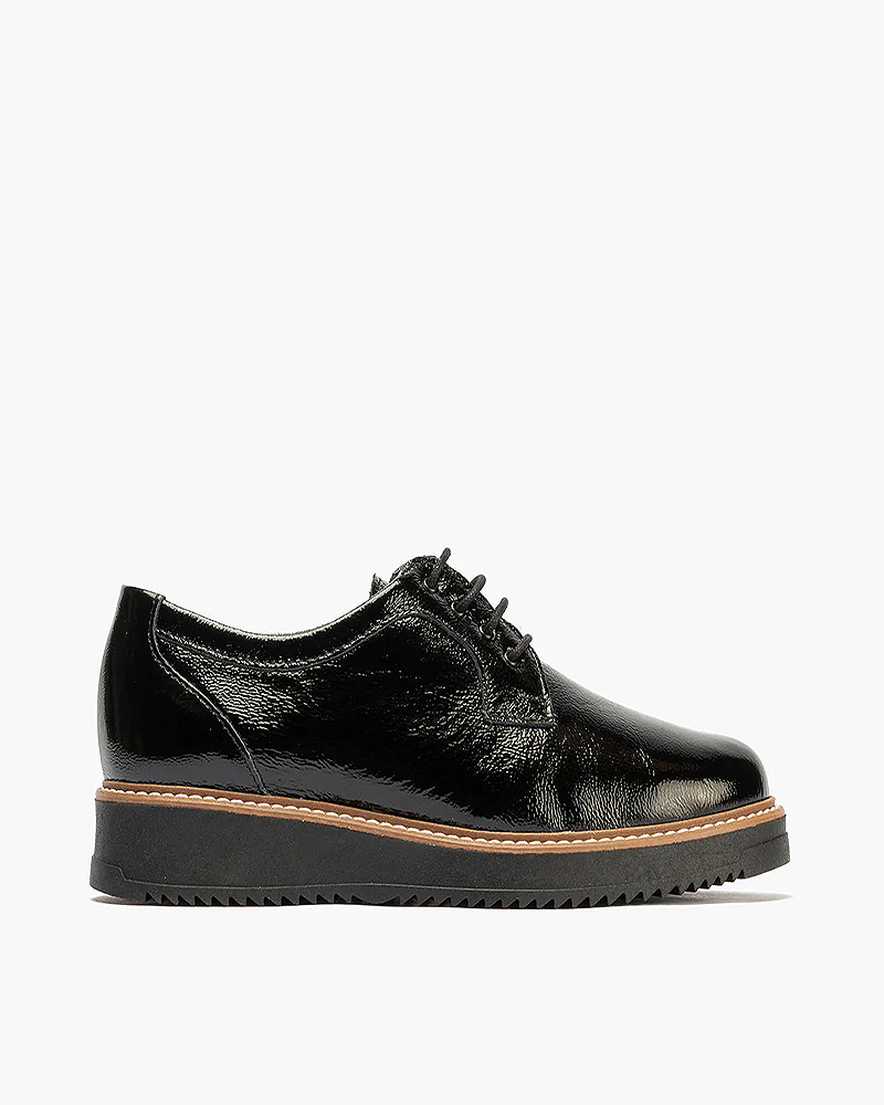 Blucher Pitillos de mujer en piel charol Negro