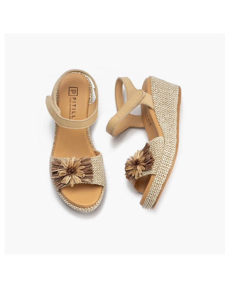 Sandalia Pitillos de mujer con cuña de rafia baja y flor Natural 5