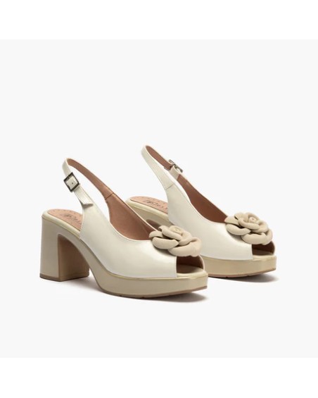 Sandalia de tacón con plataforma Pitillos de mujer con flor tridimensional Crema 2
