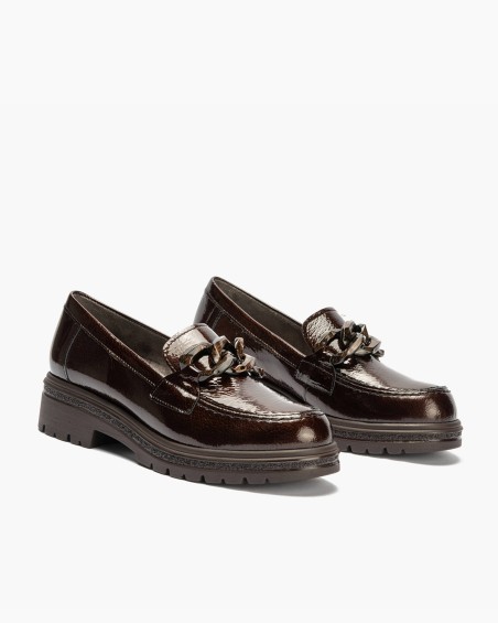 Mocasín En Charol Con Cadena 2