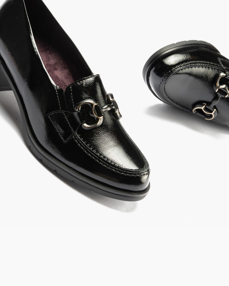 Mocasín Adorno En Charol 4
