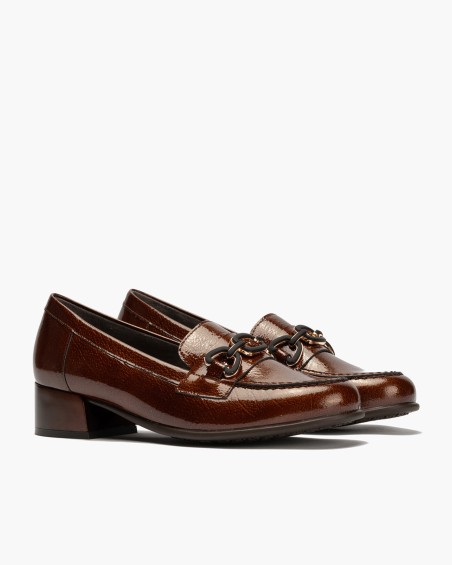 Mocasín En Charol Con Adorno 2