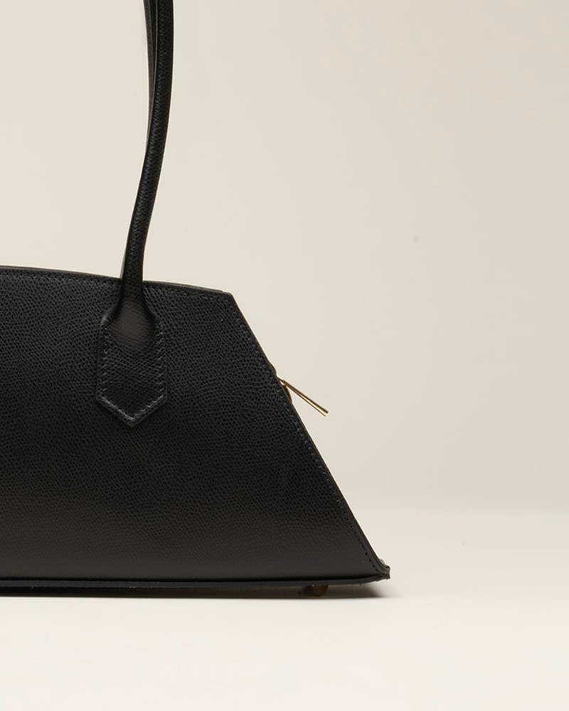 Bolso De Hombro Rígido Color Negro 2
